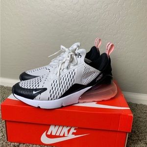 Brand new Nike 270's black pink white kids 6 women's 7.5